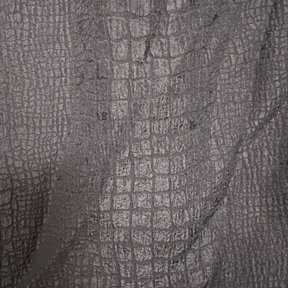 Vince Navy Long-Sleeve Crocodile-Embossed Blouse Size S - Picture 8 of 11